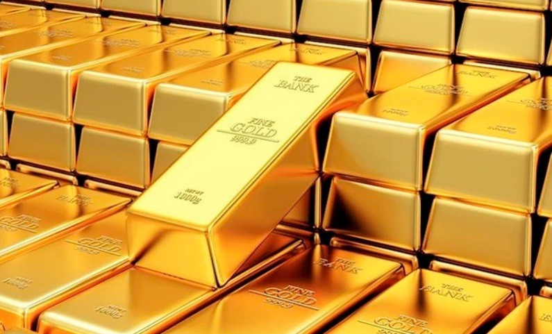 El precio mundial del oro se desploma, el precio interno disminuye ligeramente, el precio del oro SJC es de 84,70 millones de VND/tael