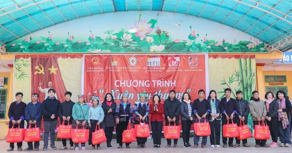 Hiệp hội Nữ Doanh nhân TP Hà Nội tổ chức “Xuân yêu thương”, tặng quà Tết cho đồng bào vùng cao