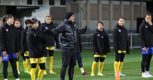 Vietnamesische Frauenmannschaft trainiert bei eisigem Wetter in Neuseeland