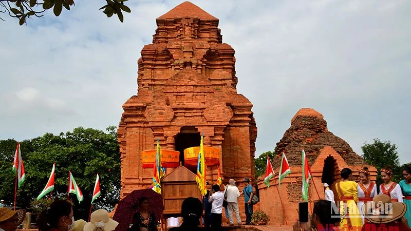 Festival de la bulliciosa Kate 2023 del pueblo Cham en Binh Thuan