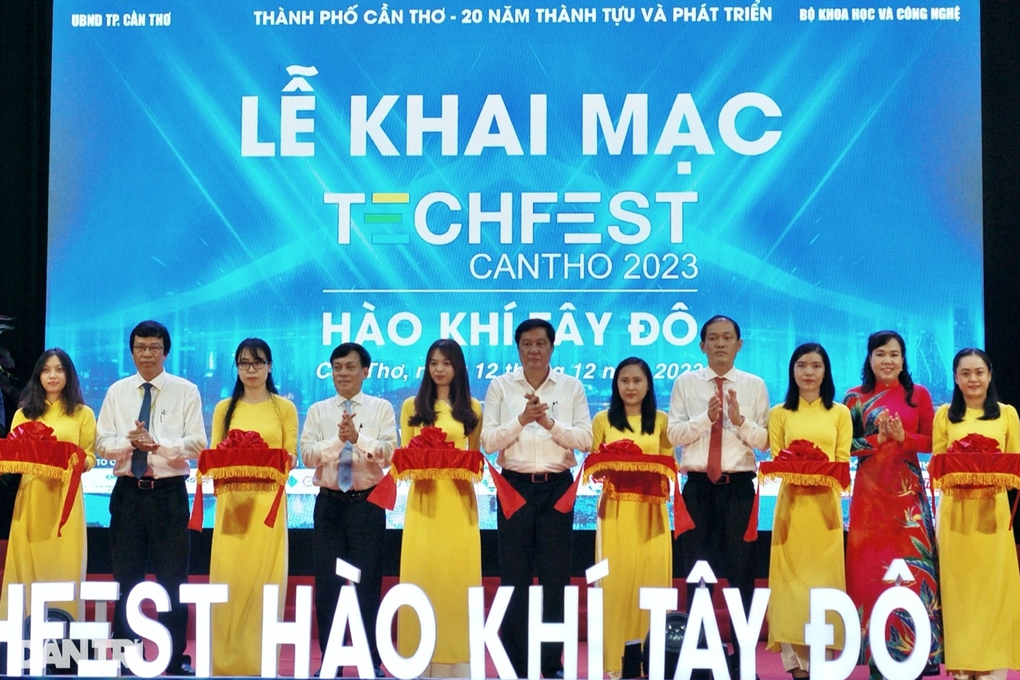 Ngày hội khởi nghiệp Hào khí Tây Đô - 1