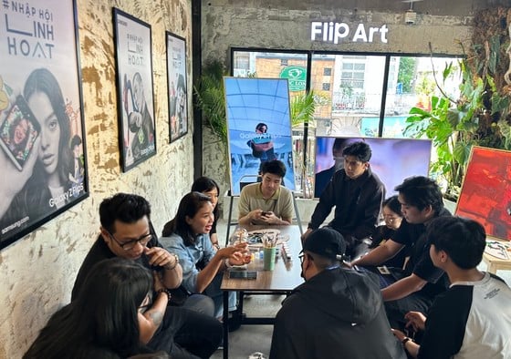 Một góc Galaxy Flip Cafe tại quận 5, TPHCM