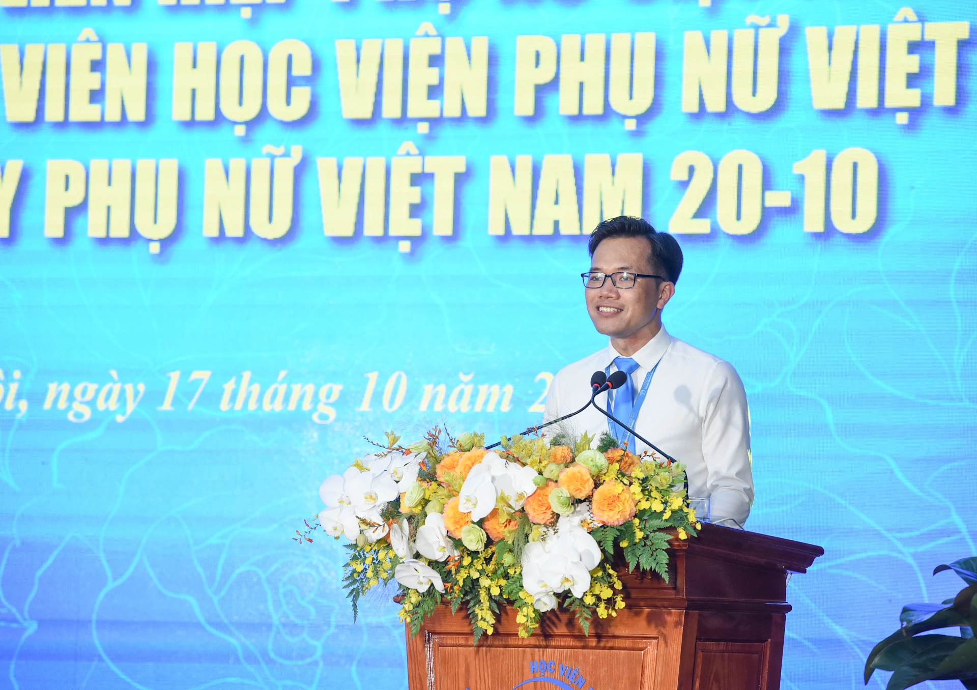 [Photo] Prime Minister Pham Minh Chinh visits Vietnam Women's Academy photo 9