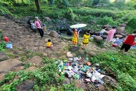 Gio Un antiguo sitio de reliquias nacionales del sistema de pozos lleno de