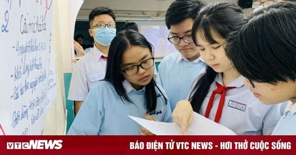 Los estudiantes de secundaria en la ciudad de Ho Chi Minh están exentos del pago de matrícula.