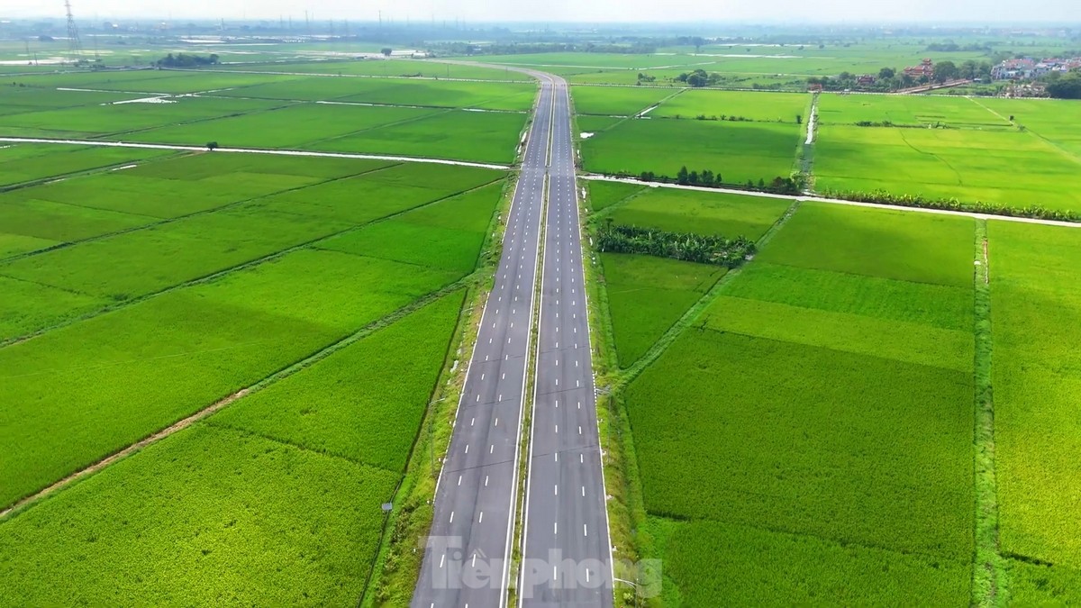 Erfreuen Sie sich an dem Verkehrsprojekt im Wert von über 500 Milliarden VND, das im Südwesten von Hanoi eröffnet werden soll. Foto 12