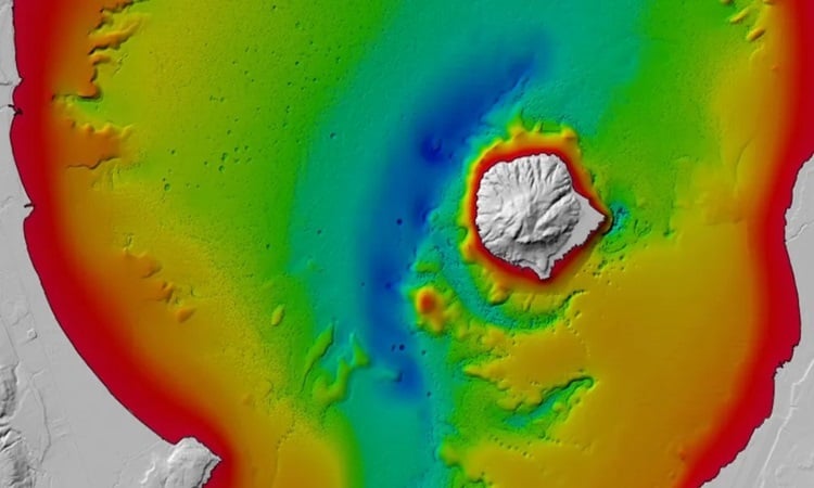 Magnetic anomaly discovered under New Zealand lake