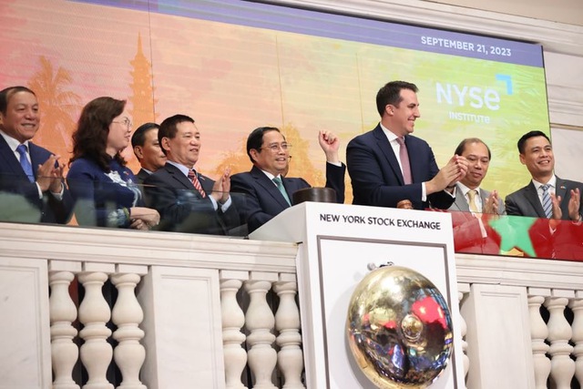 Thủ tướng rung chuông khai mạc phiên giao dịch tại Sàn giao dịch chứng khoán New York - Ảnh 1.