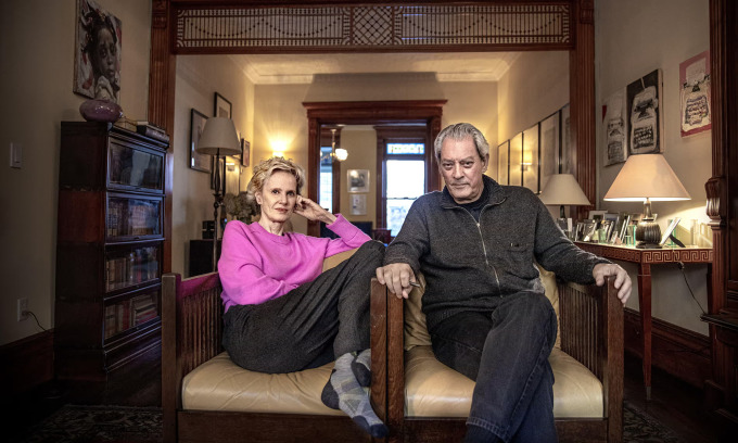 Auster et sa femme, Siri Hustvedt, dans leur maison de Brooklyn, New York, en 2020. Photo : Alamy