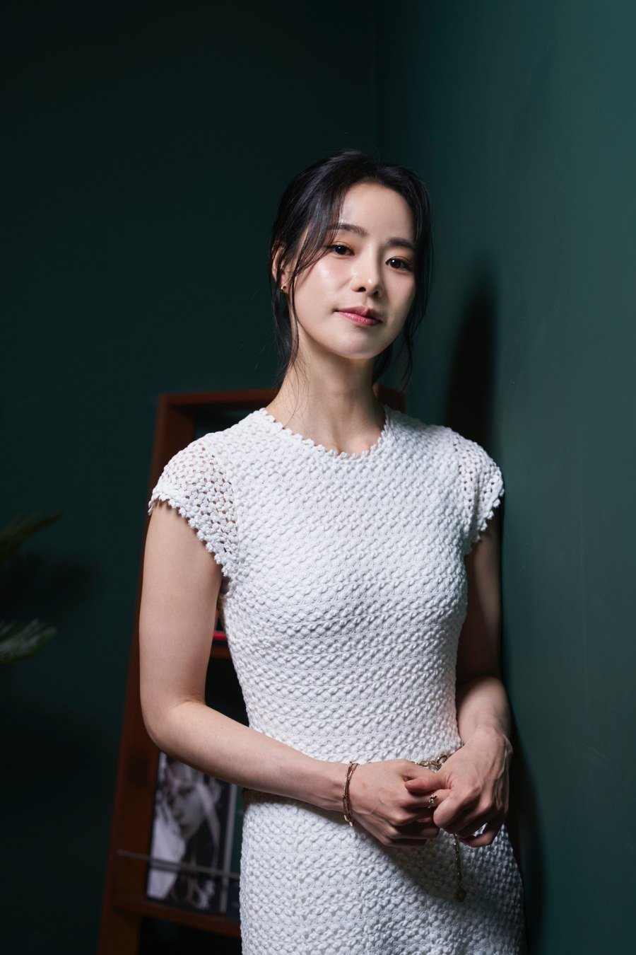 The actress admits she is not as beautiful as Song Hye Kyo, but has many acting strengths. Photo: Instagram