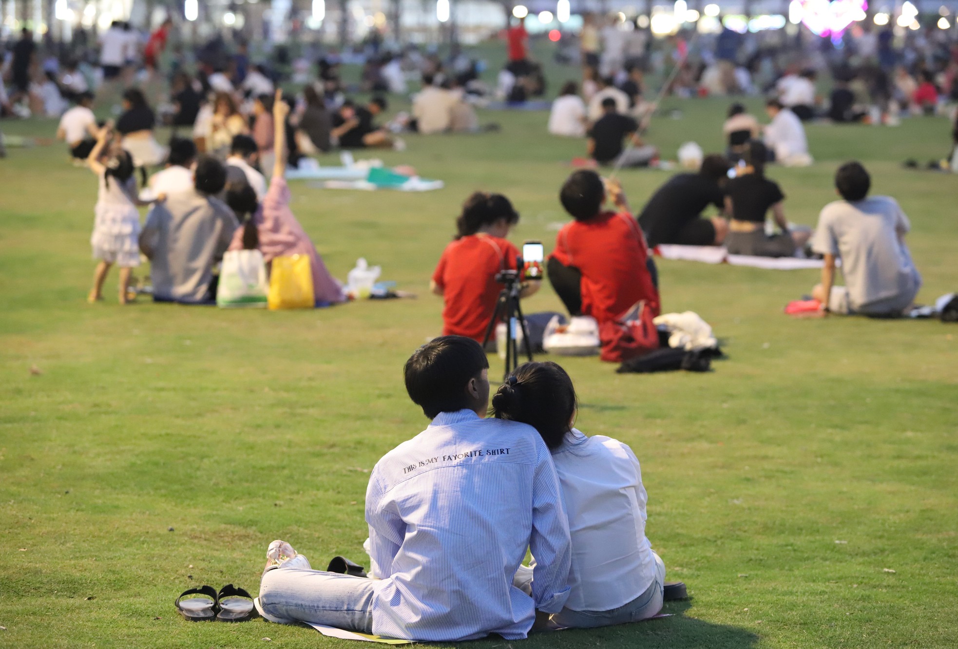 Thousands of people flock to the East of Ho Chi Minh City to 'live slowly' photo 17