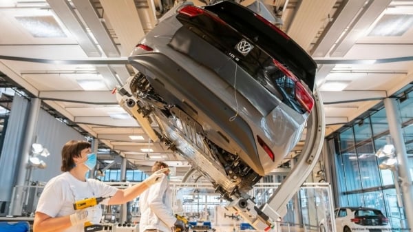 ¿El dolor de Volkswagen refleja el futuro de la economía alemana? Una persona cansada necesita una buena taza de café