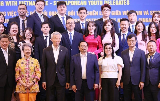 Los jóvenes contribuyen a la construcción de un Vietnam fuerte y próspero - Singapur