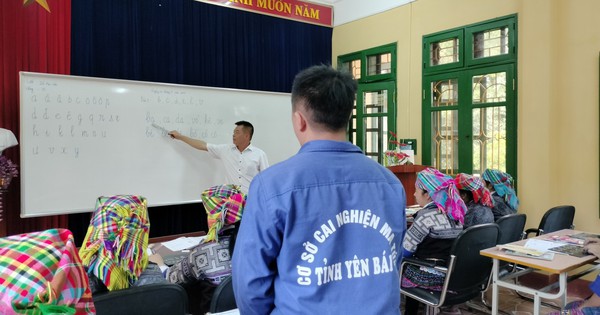 Literacy class for drug addicts in the middle of Thac Ba Lake