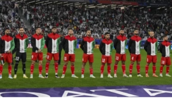 パレスチナ選手たちは国内での戦いにもかかわらずワールドカップを夢見ている（写真1）