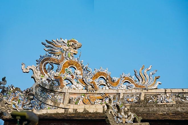 The Vietnamese dragon symbol and its relationship with countries in the region