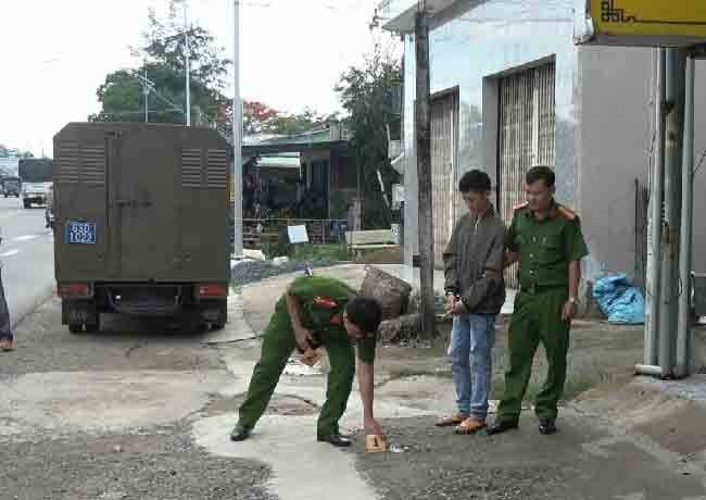 Young man arrested for 2 gold shop robberies in Tien Giang