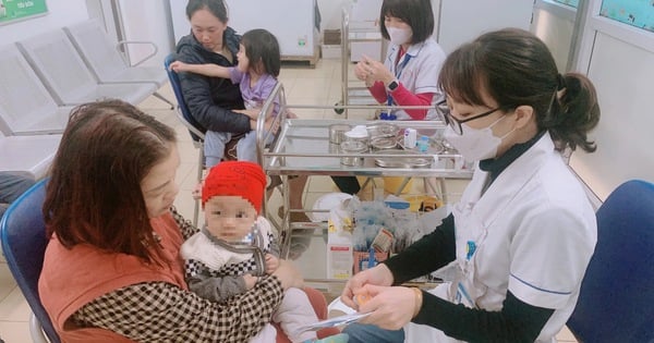 많은 어린이들이 홍역과 백일해에 걸리고 있으며, 보건부는 질병을 예방하기 위해 예방 접종을 권장합니다.