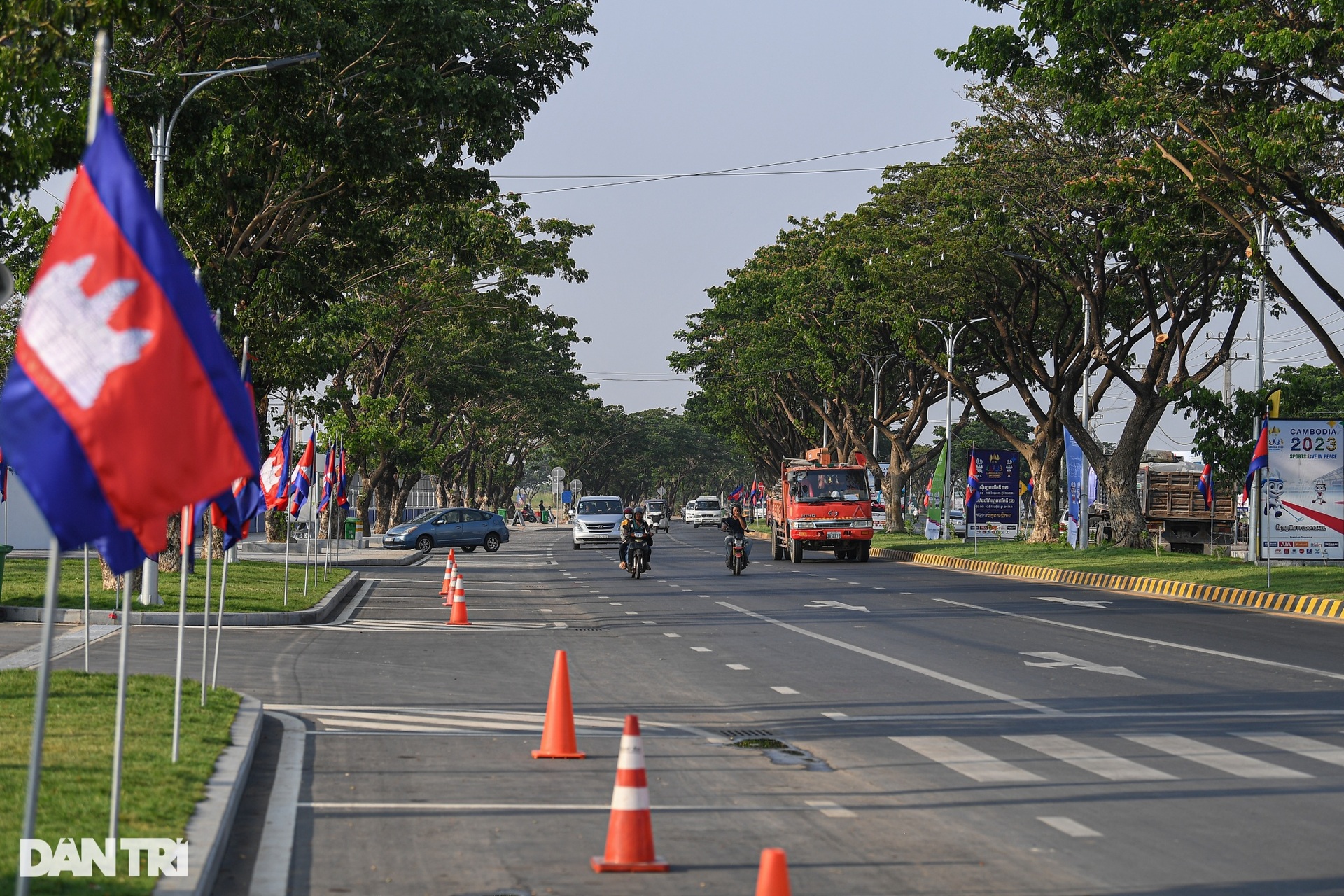 Phnom Penh khoác áo mới lung linh đón SEA Games 32 - 11