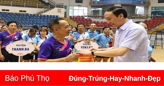 Khai mạc Giải Bóng chuyền hơi người cao tuổi tỉnh Phú Thọ