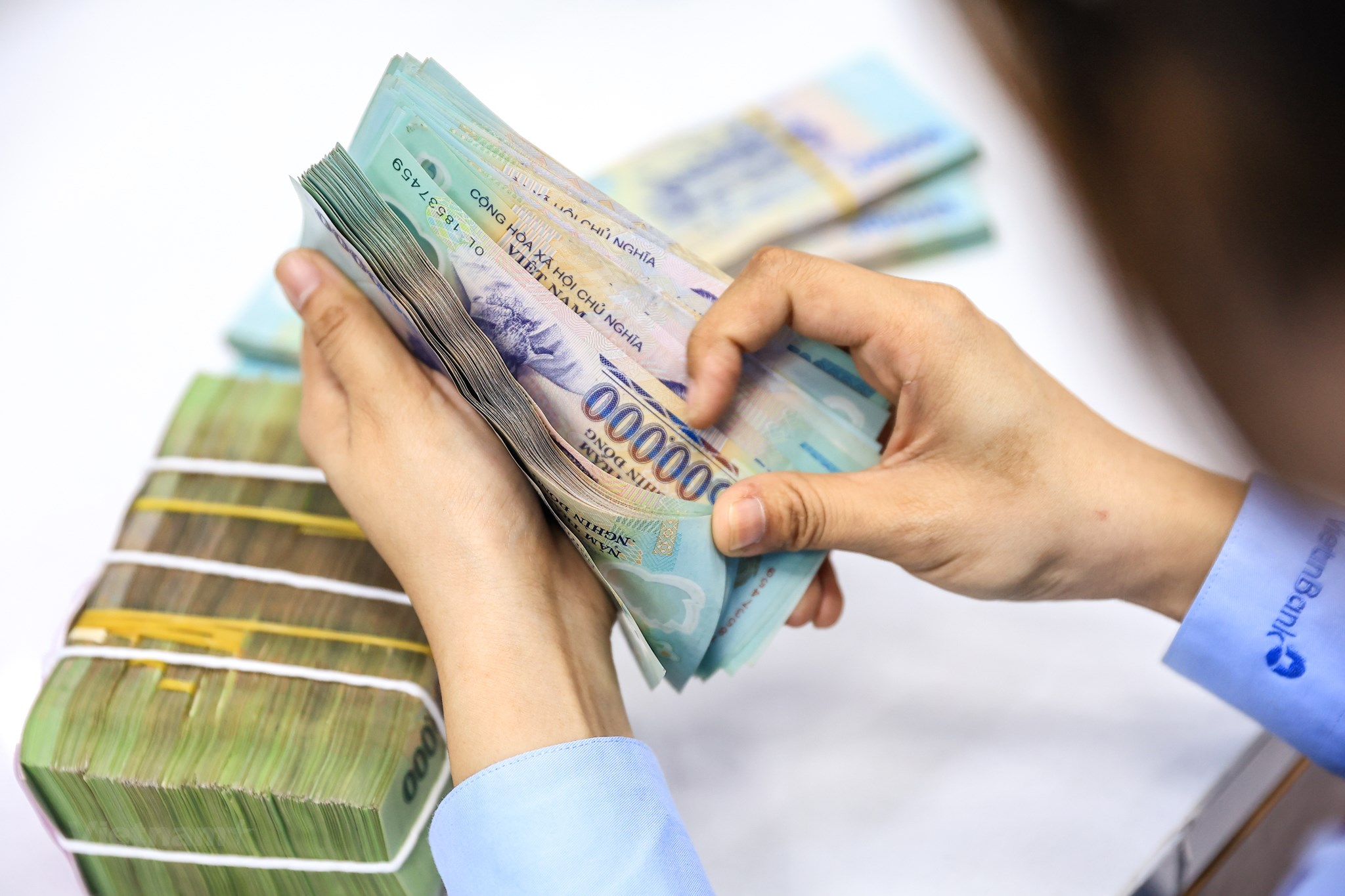Finance - Banking - Credit will gradually grow towards the end of the year (Figure 2).