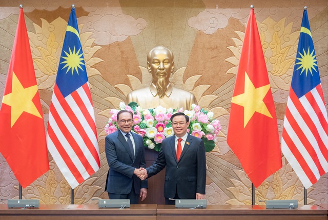 Thủ tướng Malaysia muốn phổ biến tập thơ "Nhật ký trong tù" của Bác Hồ - Ảnh 2.