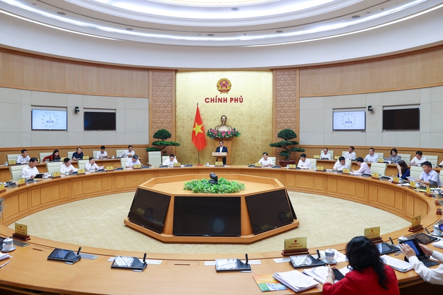 Thủ tướng yêu cầu Bộ Tài chính tính toán giảm thuế trước bạ ô tô - Ảnh 2.