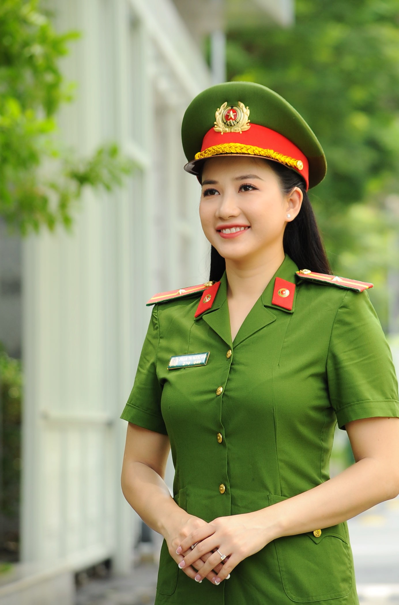 Nữ đại úy xinh đẹp là 'Gương mặt trẻ công an thành phố tiêu biểu'- Ảnh 2.