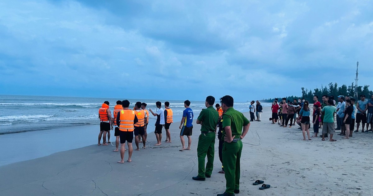 Quang Ngai: Un joven se ahogó mientras nadaba en el mar