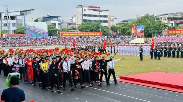 今年初めから100万人以上の観光客がディエンビエンを訪れた。