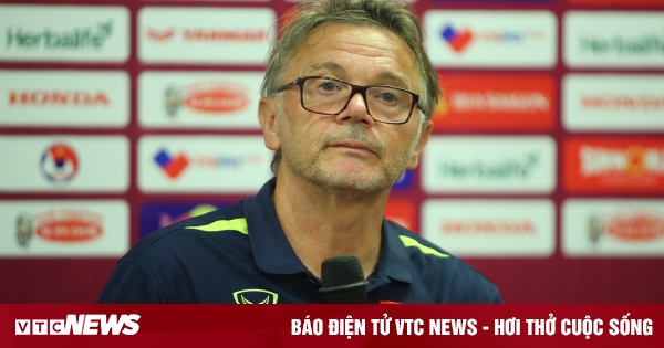 HLV Troussier khen nhóm dự bị vào sân, tiết lộ bài tẩy của U23 Việt Nam