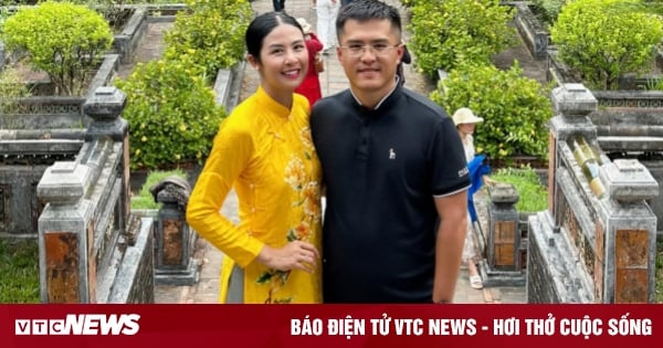 Miss Ngoc Han was accompanied by her husband to Hue to take photos in Ao Dai.