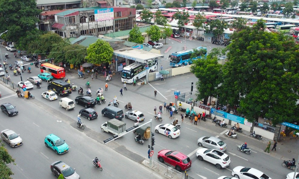 Tổ chức lại giao thông đường Giải Phóng - Kim Đồng: Phương tiện đi lại ra sao?- Ảnh 1.