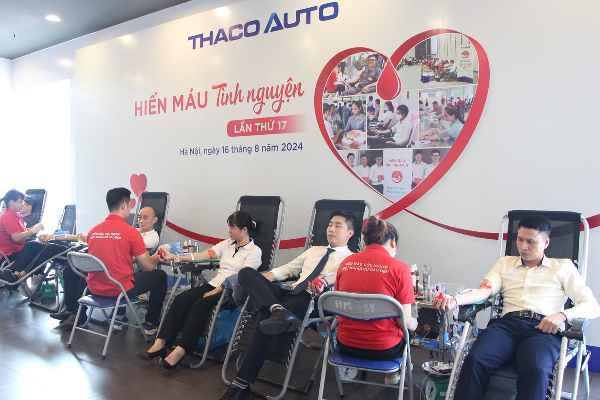 CBNV-THACO-AUTO-tại-Văn-phòng-Hà-Nội-và-đơn-vị-trực-thuộc-tham-gia-hiến-máu