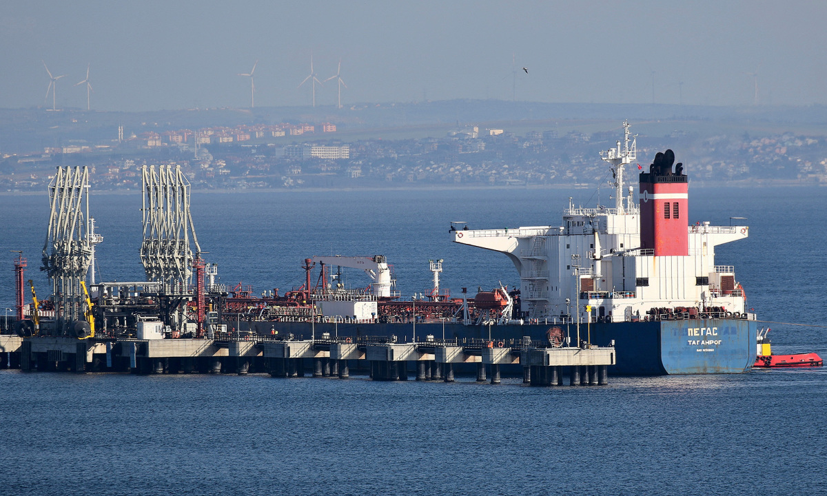 10 millones de barriles de petróleo ruso atrapados en el mar