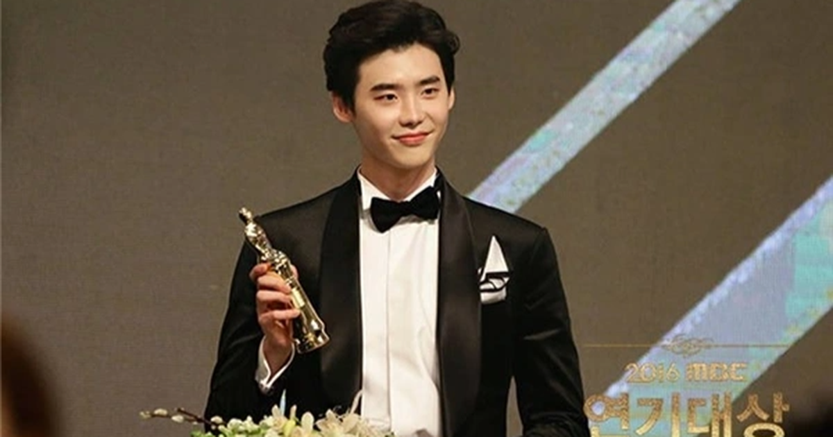 Lee Jong Suk ជួបជាមួយអ្នកគាំទ្រវៀតណាមជាលើកដំបូង