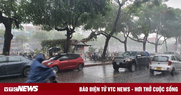 News of widespread thunderstorms in the North from the afternoon of August 14 and 10-day weather forecast in Hanoi area