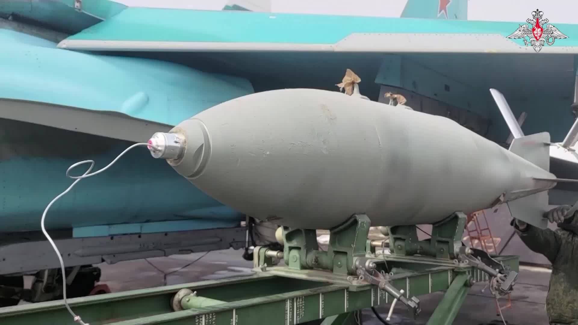 Les bombes planantes russes mettent à mal les efforts de défense de l'Ukraine