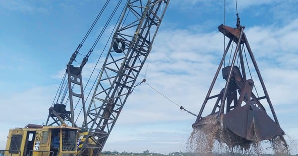 L'extraction de sable commence à servir à la construction de la route de Cao Lanh