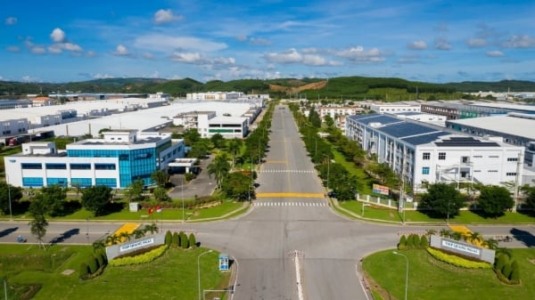 Quang Ngai opens up the sky to attract new investment