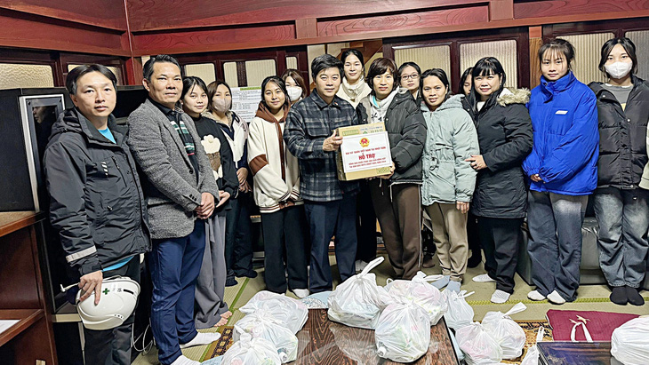 Vietnamesen helfen sich gegenseitig bei Naturkatastrophen in Japan