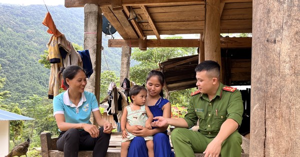 'Tổ canh gác bào thai' đến tận nhà hỏi thăm, ngăn bà bầu vượt biên bán con