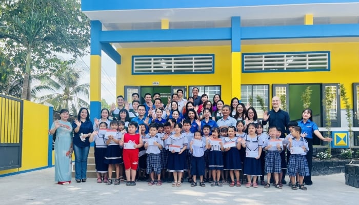 La Unión de Jóvenes se une para construir escuelas para niños en zonas remotas