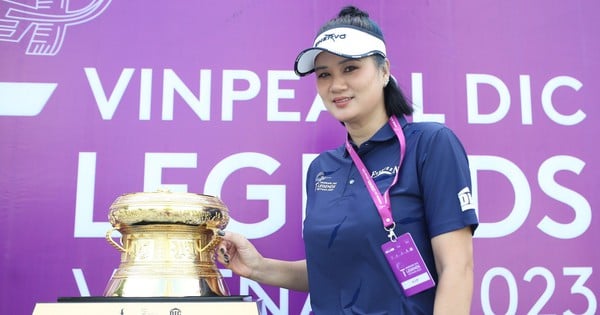 La reina de belleza Kim Hue gana el trofeo en el legendario torneo de golf, con un premio total de 31 mil millones de VND