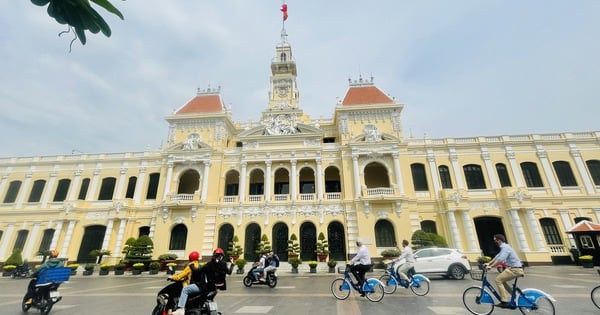 Why do international visitors like Ho Chi Minh City?