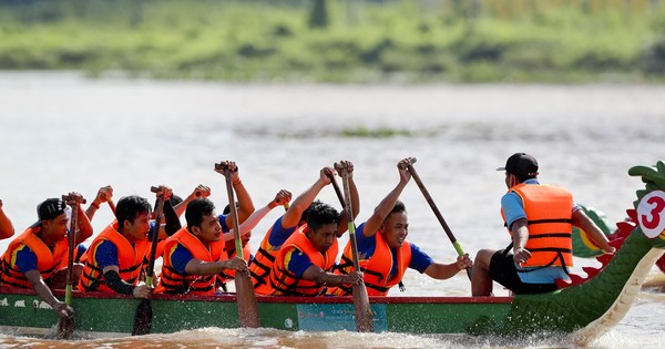 Traffic adjustment on 19 routes in Ho Chi Minh City to serve the River Festival