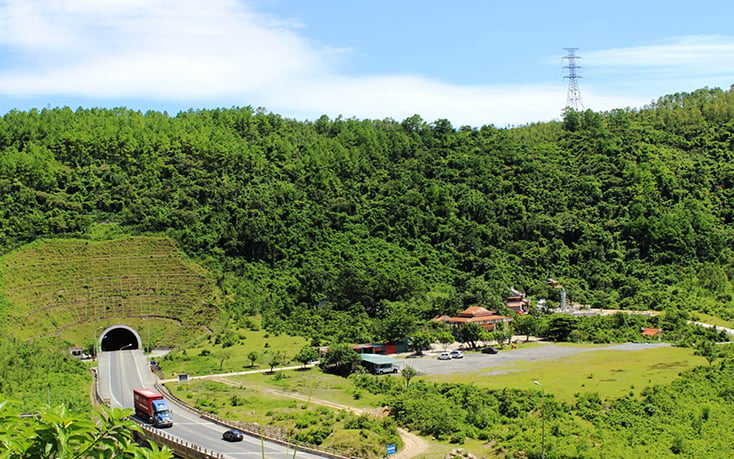 Một con đèo dài có 6,5km đẹp như phim nối Hà Tĩnh với Quảng Bình, xưa độc đạo, nay thành đường du lịch- Ảnh 2.