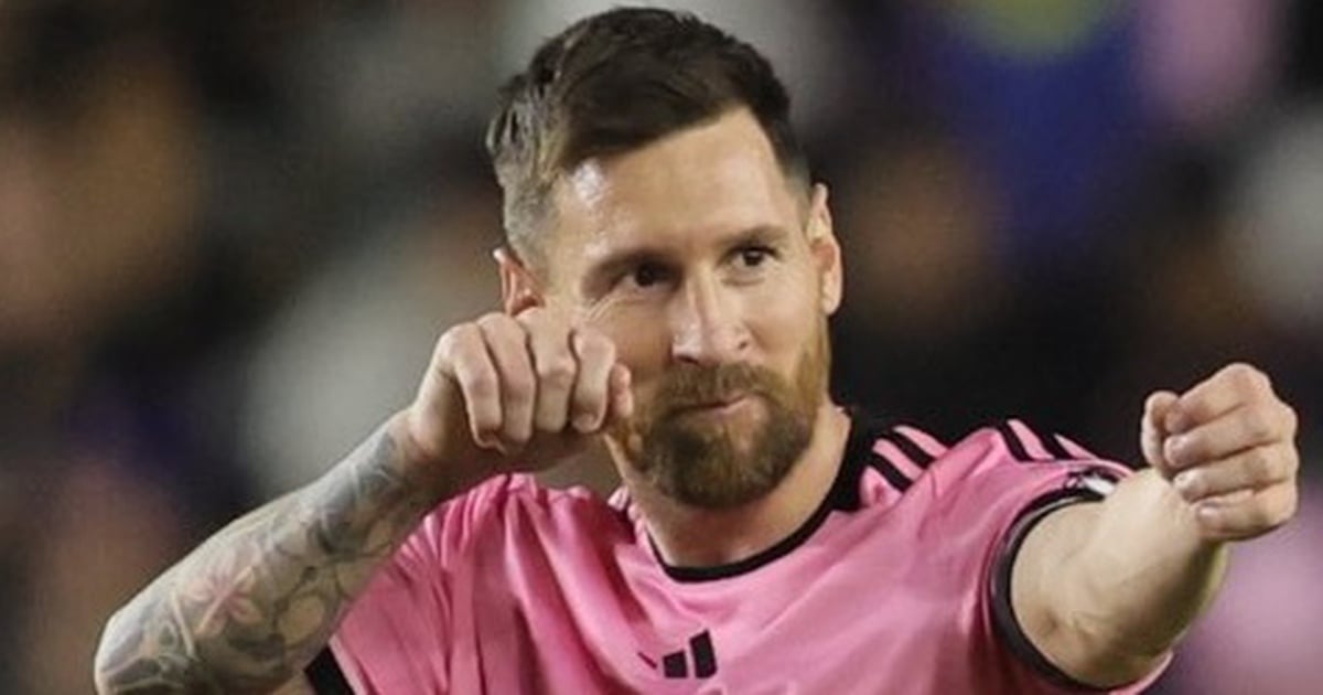 CĐV nhí gây sốt khi ‘dám’ thử thách Messi ăn mừng bàn thắng theo cách lạ