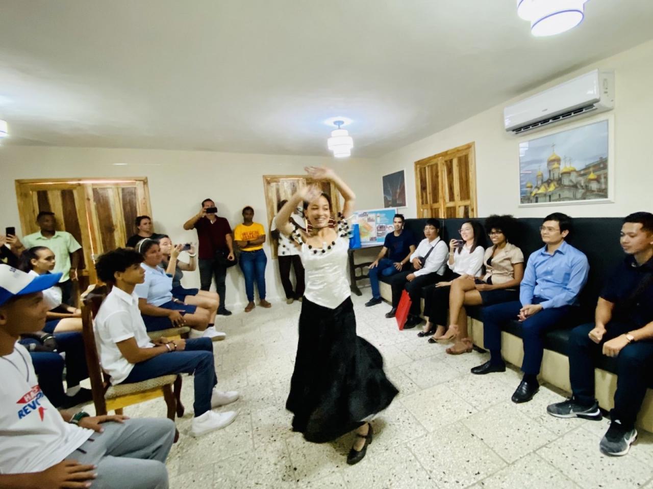 Momentos improvisados con jóvenes cubanos sindicalistas y estudiantes foto 6