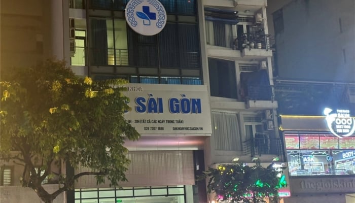 El Departamento de Salud de la ciudad de Ho Chi Minh rescata un caso en el que una clínica requirió que una persona "fingiera estar enferma y luego la extorsionara"